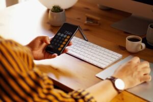 Como reduzir a carga de impostos na venda de infoprodutos?